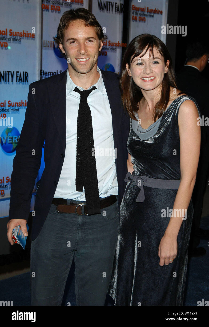 Alessandro Nivola and Emily Mortimer at the 'Enternal Sunshine of the Spotless Mind' DVD Launch Party held across the street from LACMA, 5900 Wilshire Blvd. building in Los Angeles, CA. The event took place on Thursday, September 23, 2004.  Photo by: SBM / PictureLux - All Rights Reserved   - File Reference # 33790-6684SBMPLX Stock Photo