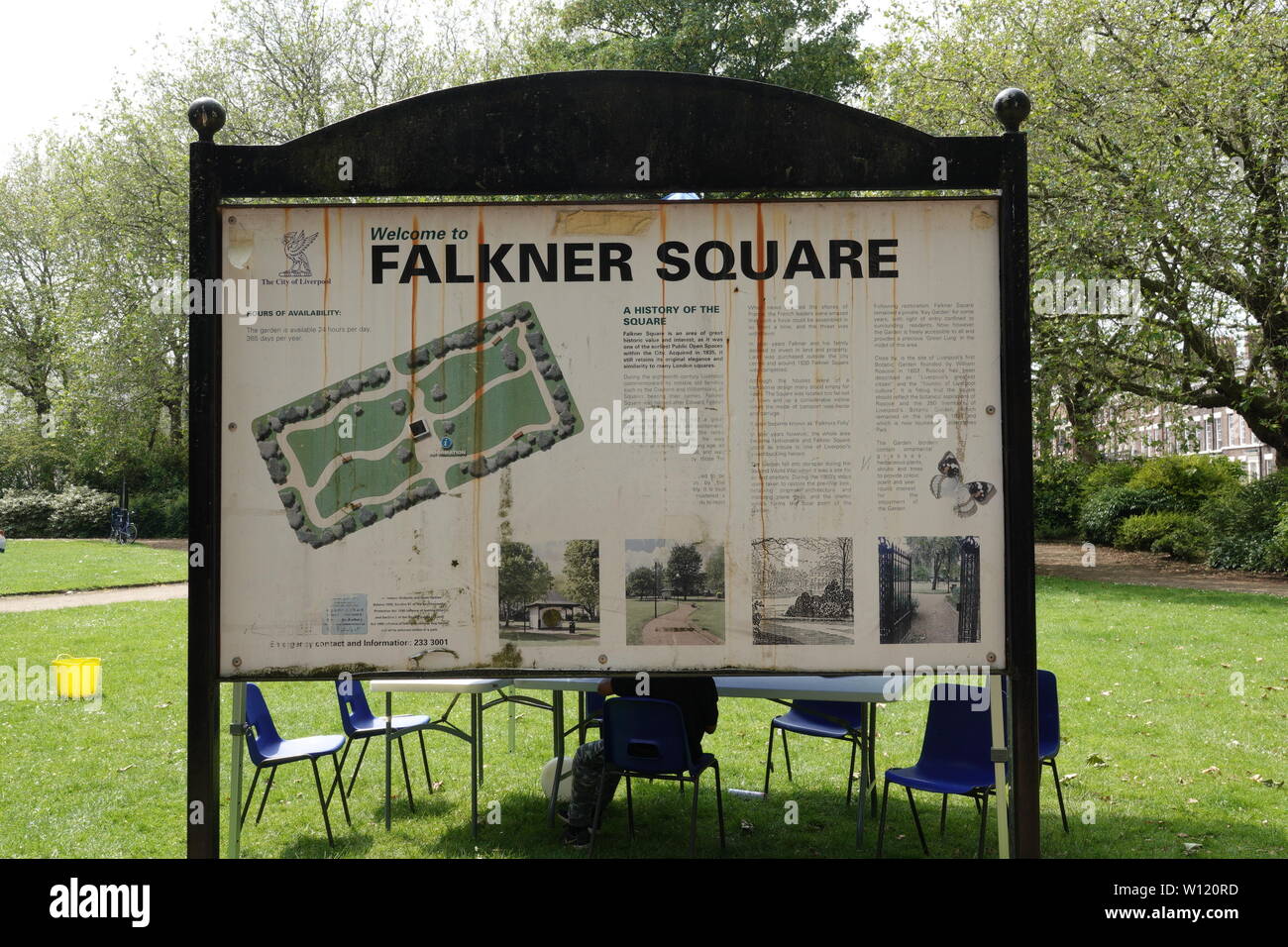 Faulkner square park hires stock photography and images Alamy