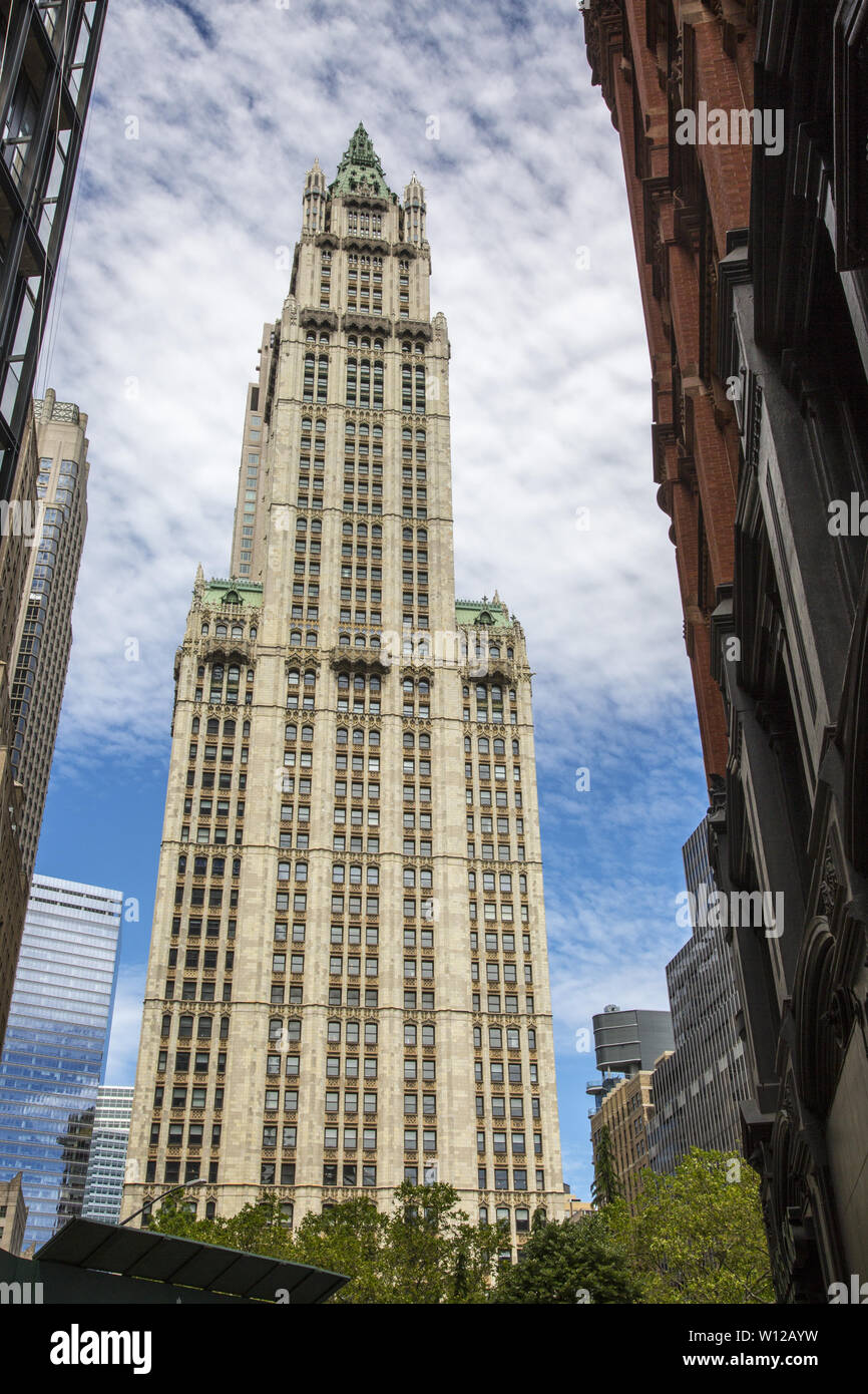 Iconic Woolworth Building, Manhattan, New York City. Designed by the renowned architect Cass Gilbert in 1913 to be Frank W. Woolworth’s NYC headquarters, the Woolworth Building was the tallest in the world for 17 years. Stock Photo