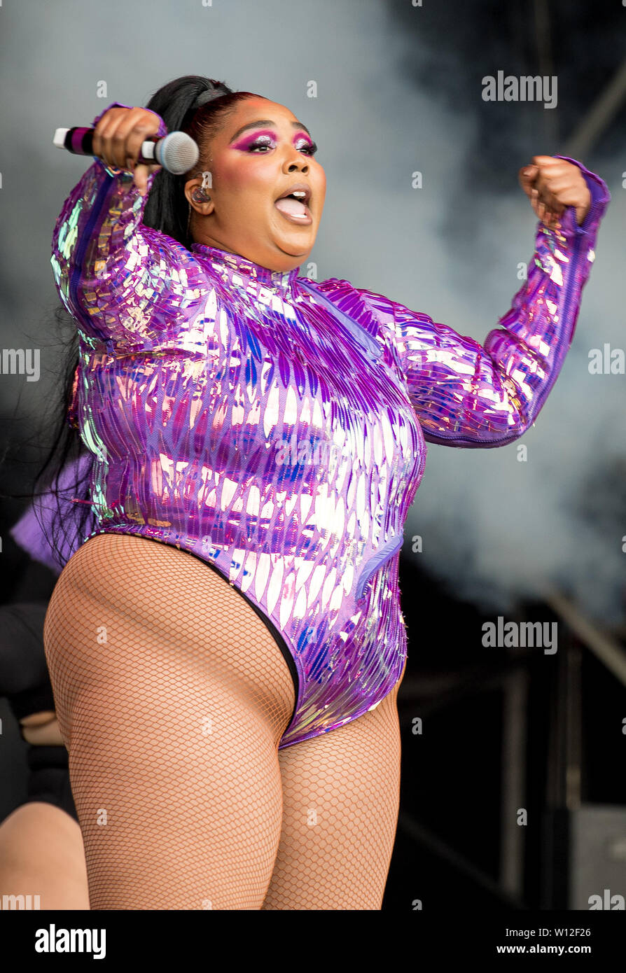 Lilac Shiny Bodysuit worn by Lizzo in Juice for her live performance at  Glastonbury 2019