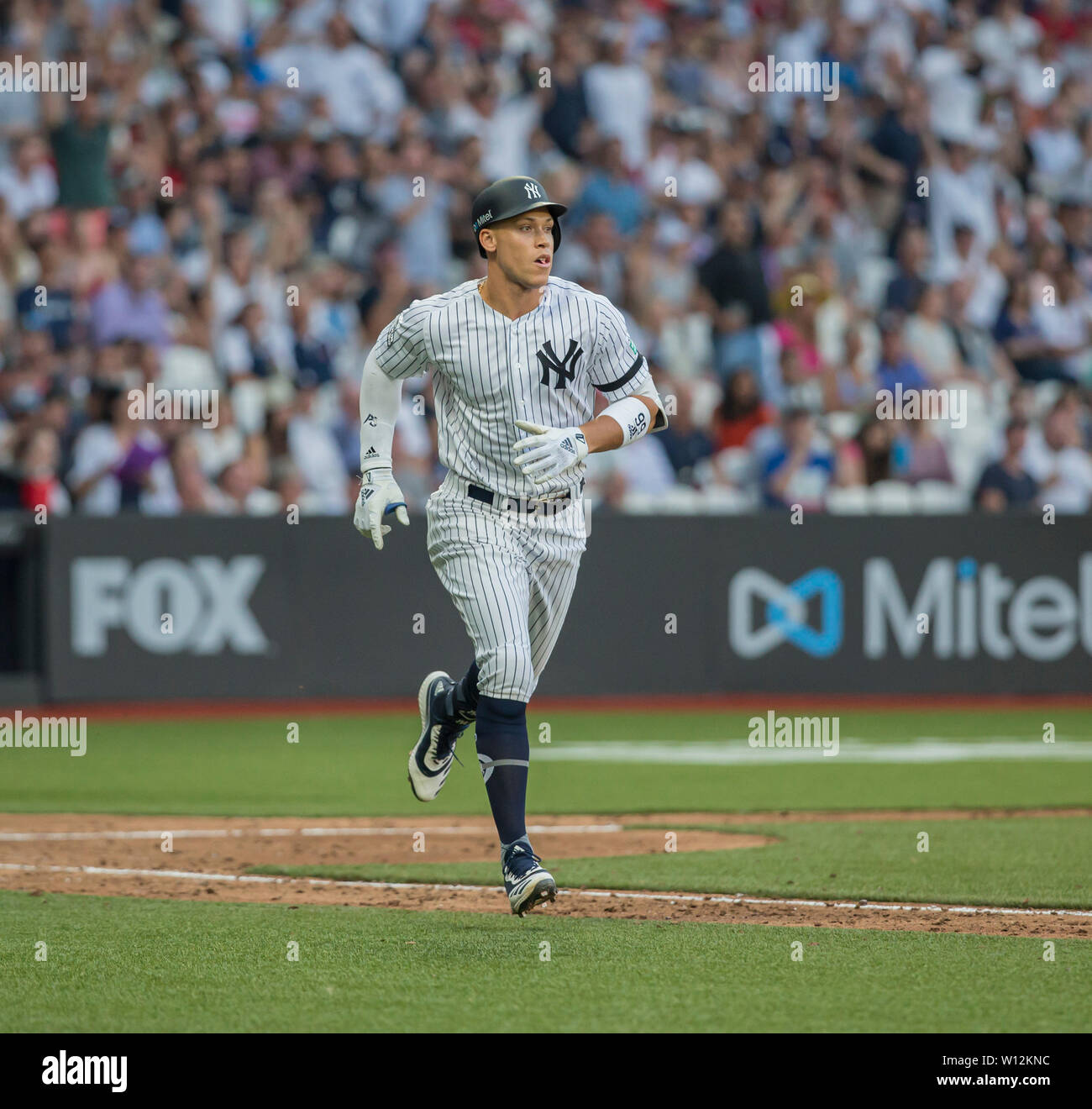 Aaron judge 2017 hi-res stock photography and images - Alamy