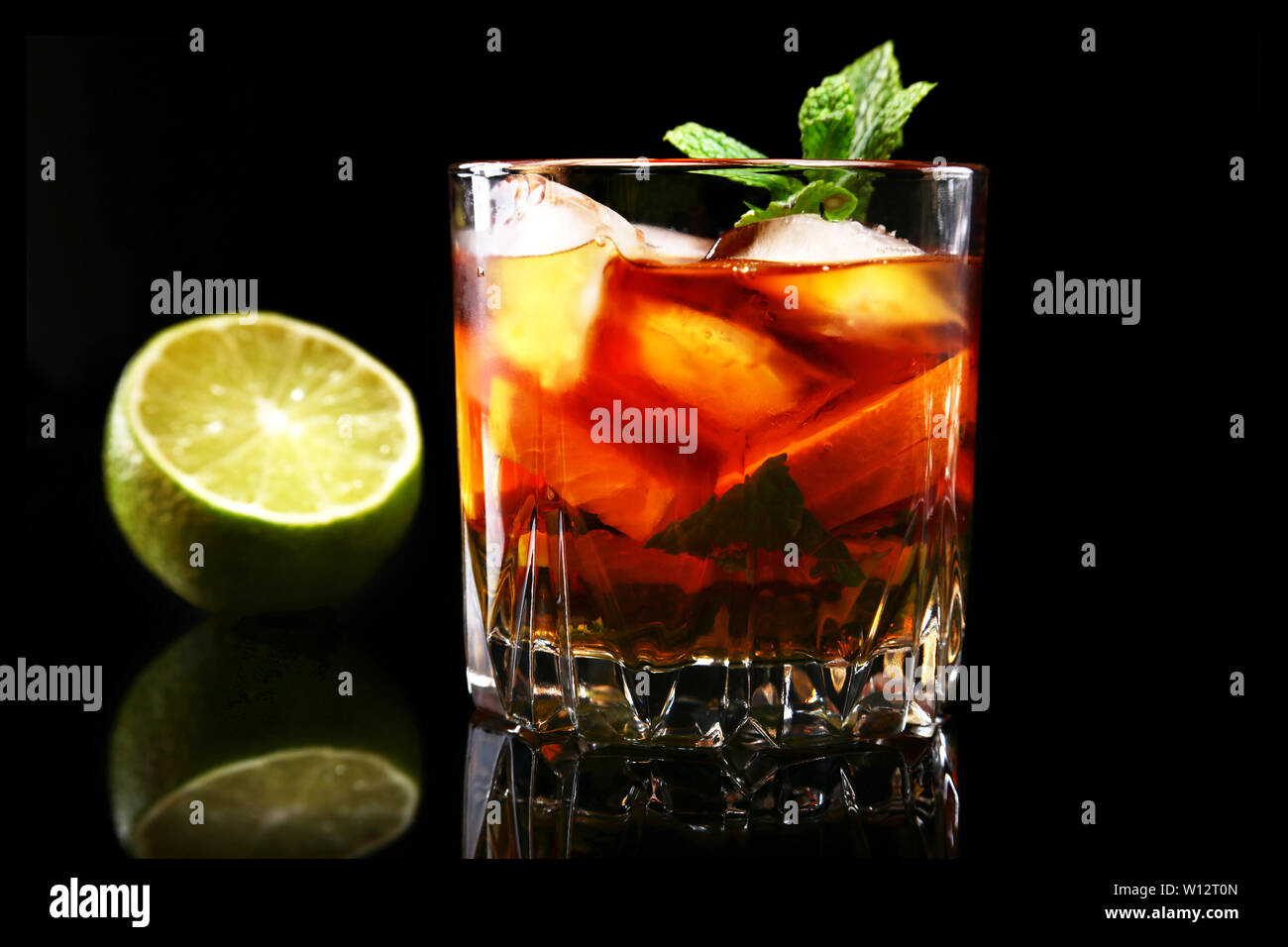 long island iced tea, spiced rum, coca cola, nutracheck, captain morgan,  dark rum, diet coke Stock Photo - Alamy