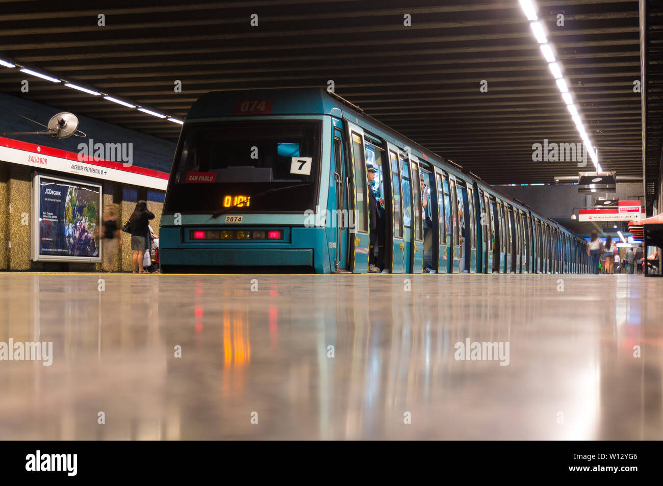 Ns93 SANTIAGO, CHILE - MARCH 2016: A Metro de Santiago NS93 train at ...
