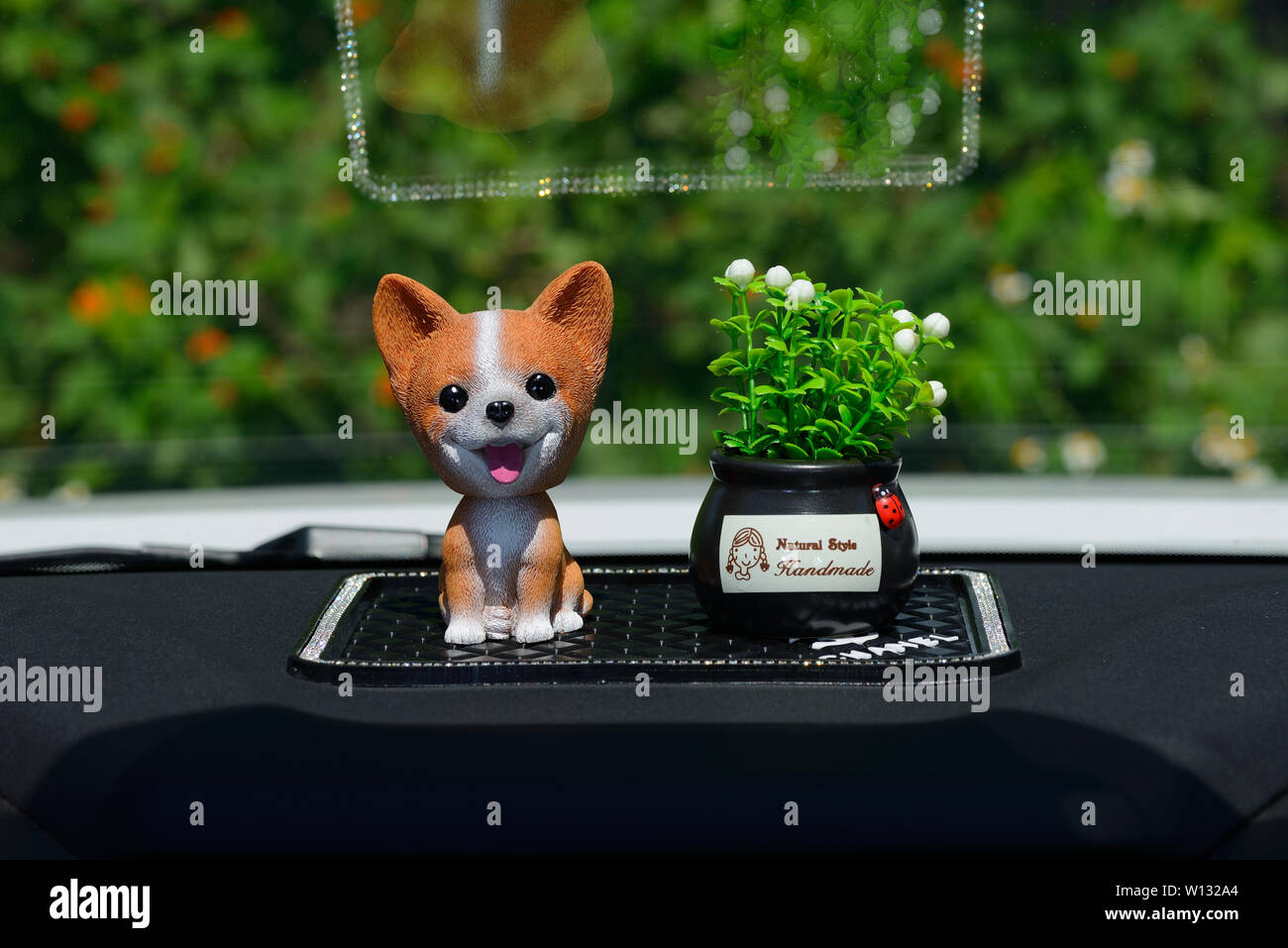 Car furnishings dog furnishings cute doll material details main picture
