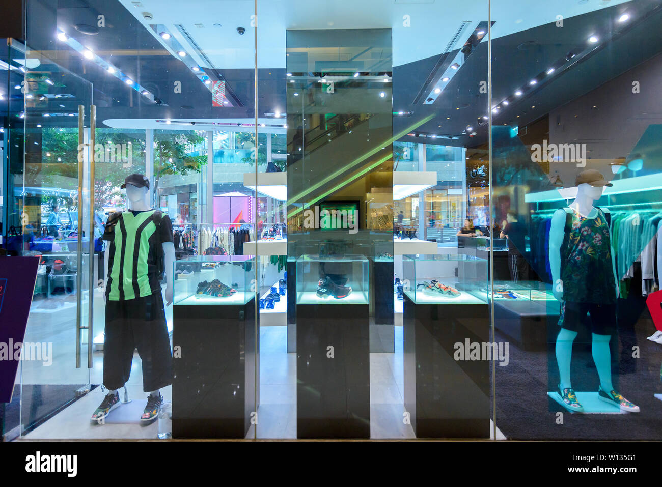 Modern shopfront display window Stock Photo - Alamy