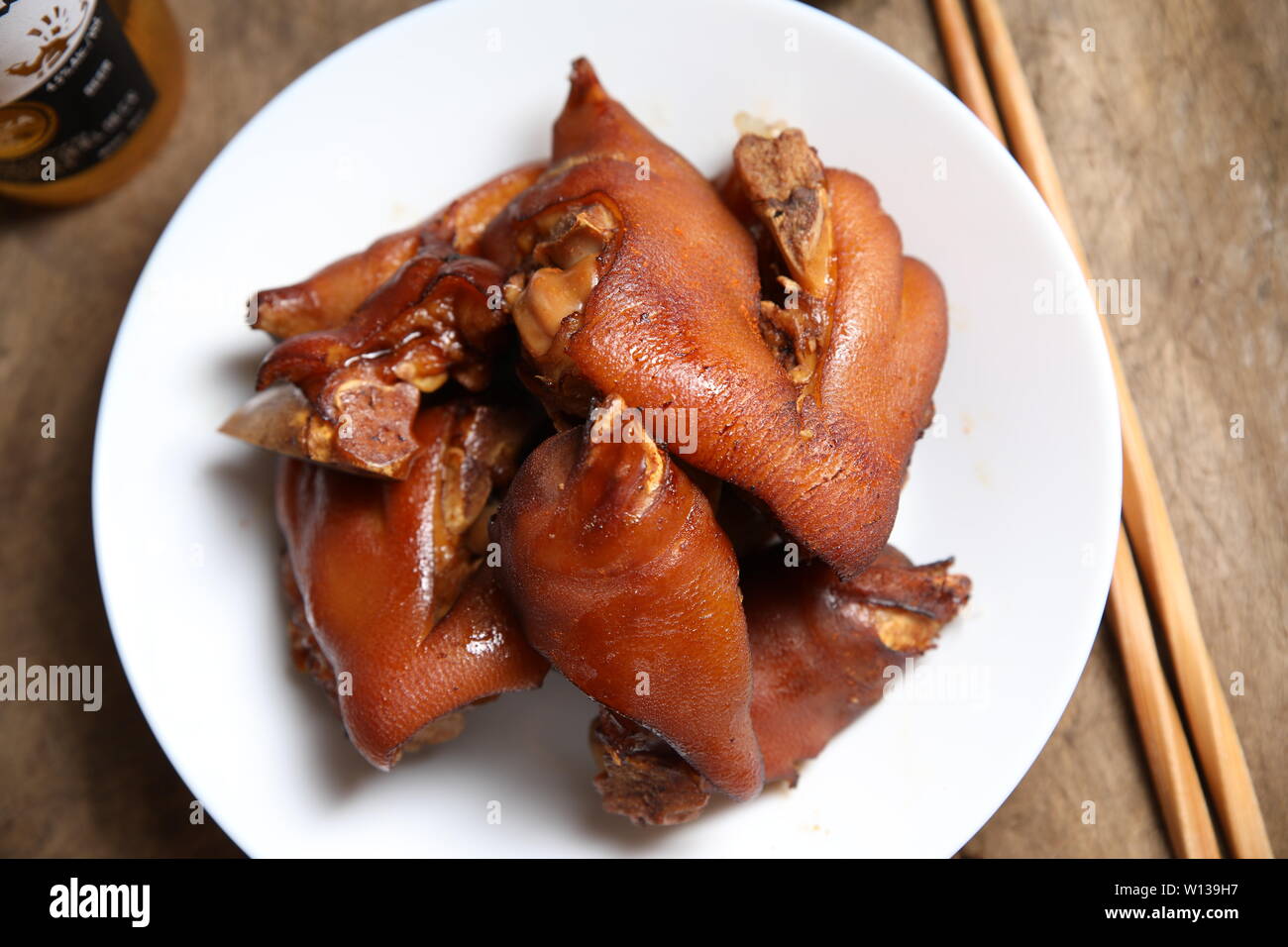 Delicious roasted pig's hoof food Stock Photo Alamy