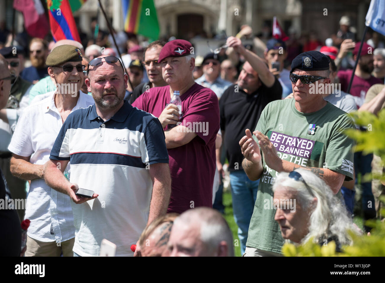 Former Paras protest in London as  former British soldier faces murder charges over 1972 shootings on Bloody Sunday, Londonderry, Northern Ireland Stock Photo