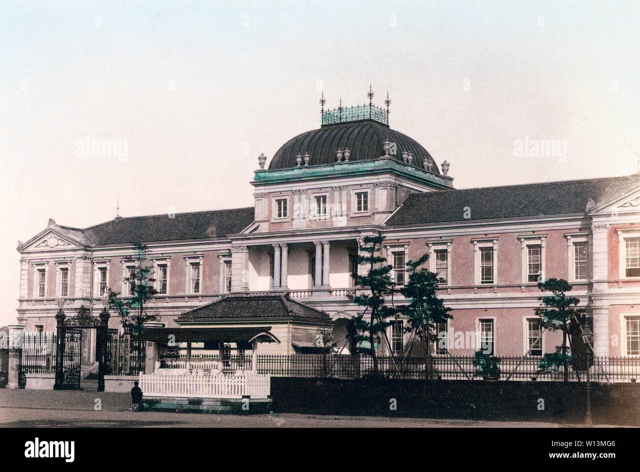 [ 1890s Japan - Yokohama District Court ] —   Yokohama District Court (Yokohama Chiho Saibansho) in Yokohama, Kanagawa, Japan. The building was designed by Japanese architect Tatsuno Kingo (1854–1919) and completed in 1890 (Meiji 23). It was located on Kitanakadori 5-chome, a location now used for other government buildings.  The building was destroyed by the Great Kanto Earthquake in 1923 (Taisho 12), after which the district court moved to its current location.  19th century vintage albumen photograph. Stock Photo