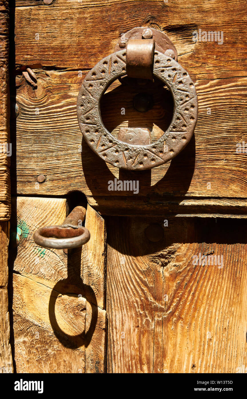 Antique Rustic Metal Key In Door Lock And Metal Knocker From An Old Wood Door In Gistain Chistau Valley Sobrarbe Huesca Aragon Spain Stock Photo Alamy