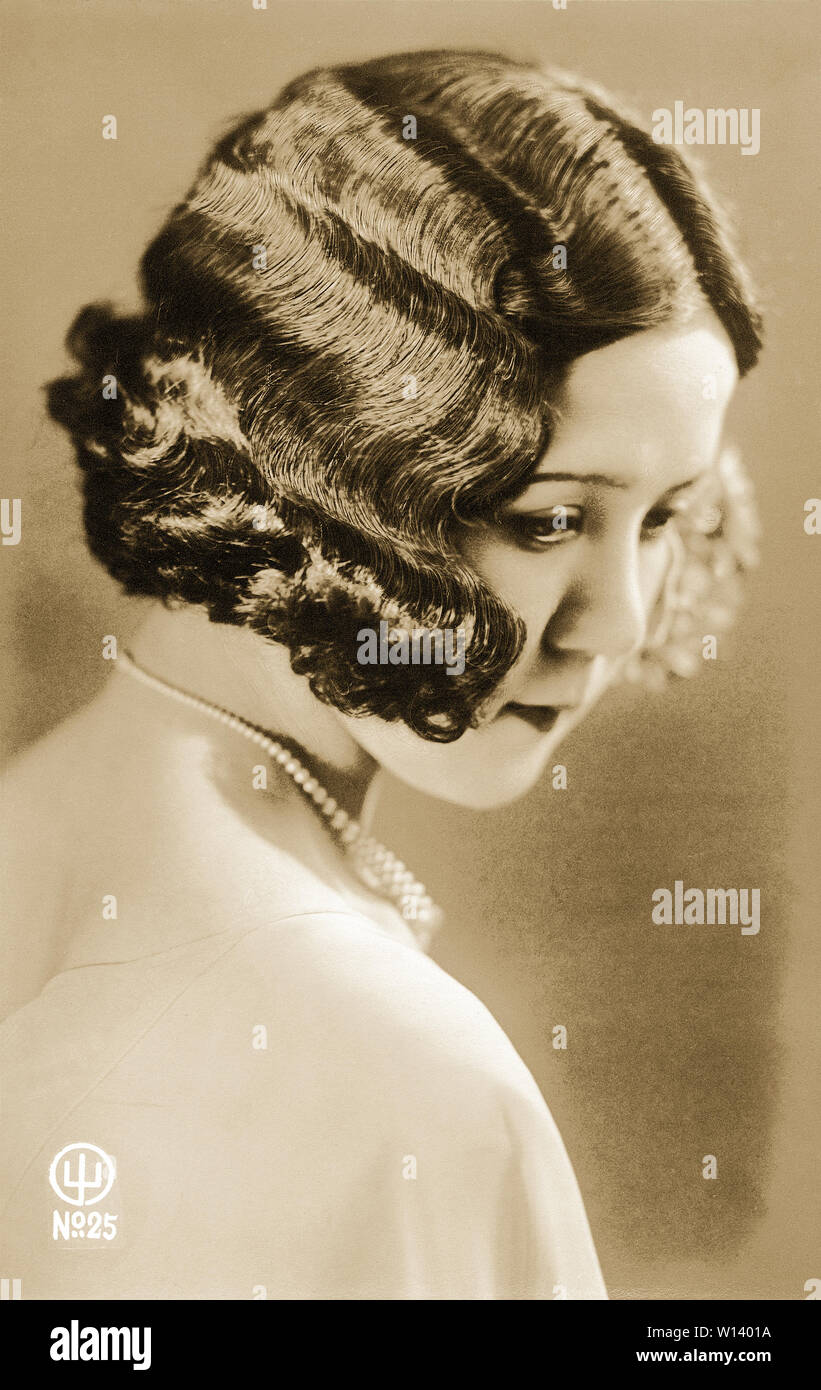Vintage Hairstyles Vintage Hairstyle Stock Photos Vintage