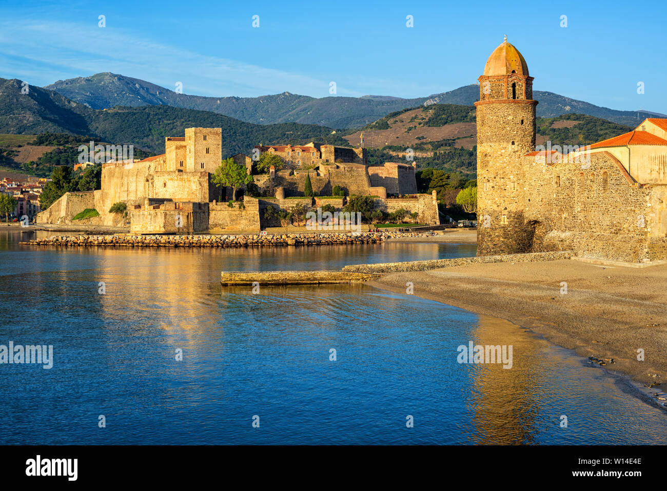 collioure-town-france-view-of-the-medieval-chateau-royal-castle-and