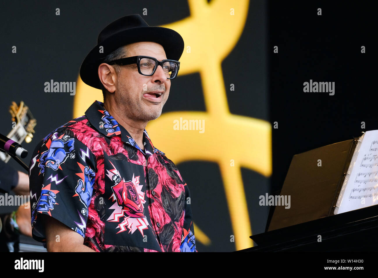 Pilton, Somerset, UK. 30th June, 2019. Pilton, Somerset, UK. 30th June, 2019. Jeff Goldblum & the Mildred Snitzer Orchestra performs on the West Holts stage at Glastonbury Festival 2019 on Sunday 30 June 2019 at Worthy Farm, Pilton. Jeff Goldblum. Picture by Credit: Julie Edwards/Alamy Live News Credit: Julie Edwards/Alamy Live News Stock Photo