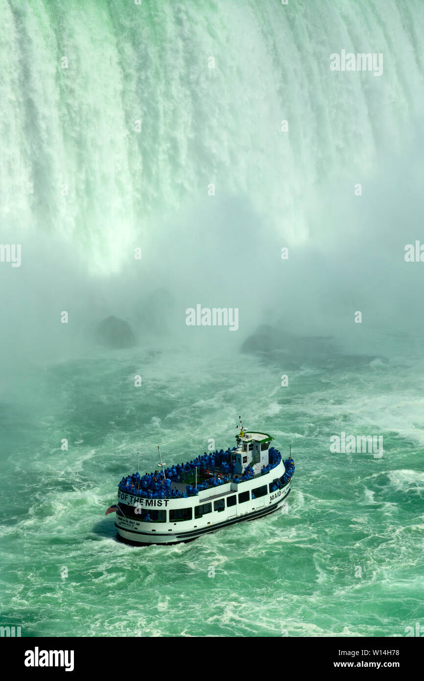 The Maid of the Mist tourist boats at Niagara Falls, NY USA Stock Photo