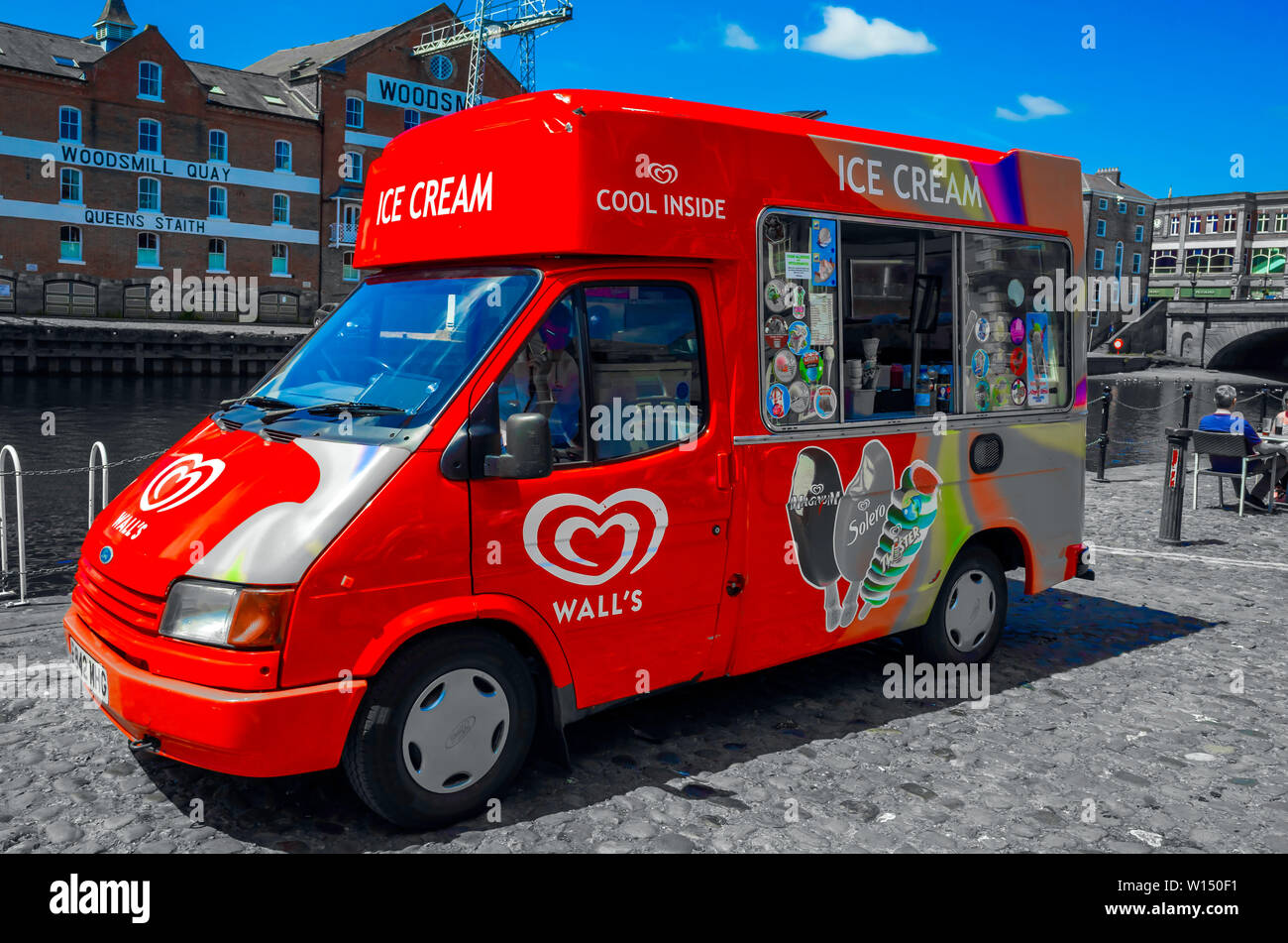Walls ice cream van hi-res stock photography and images - Alamy