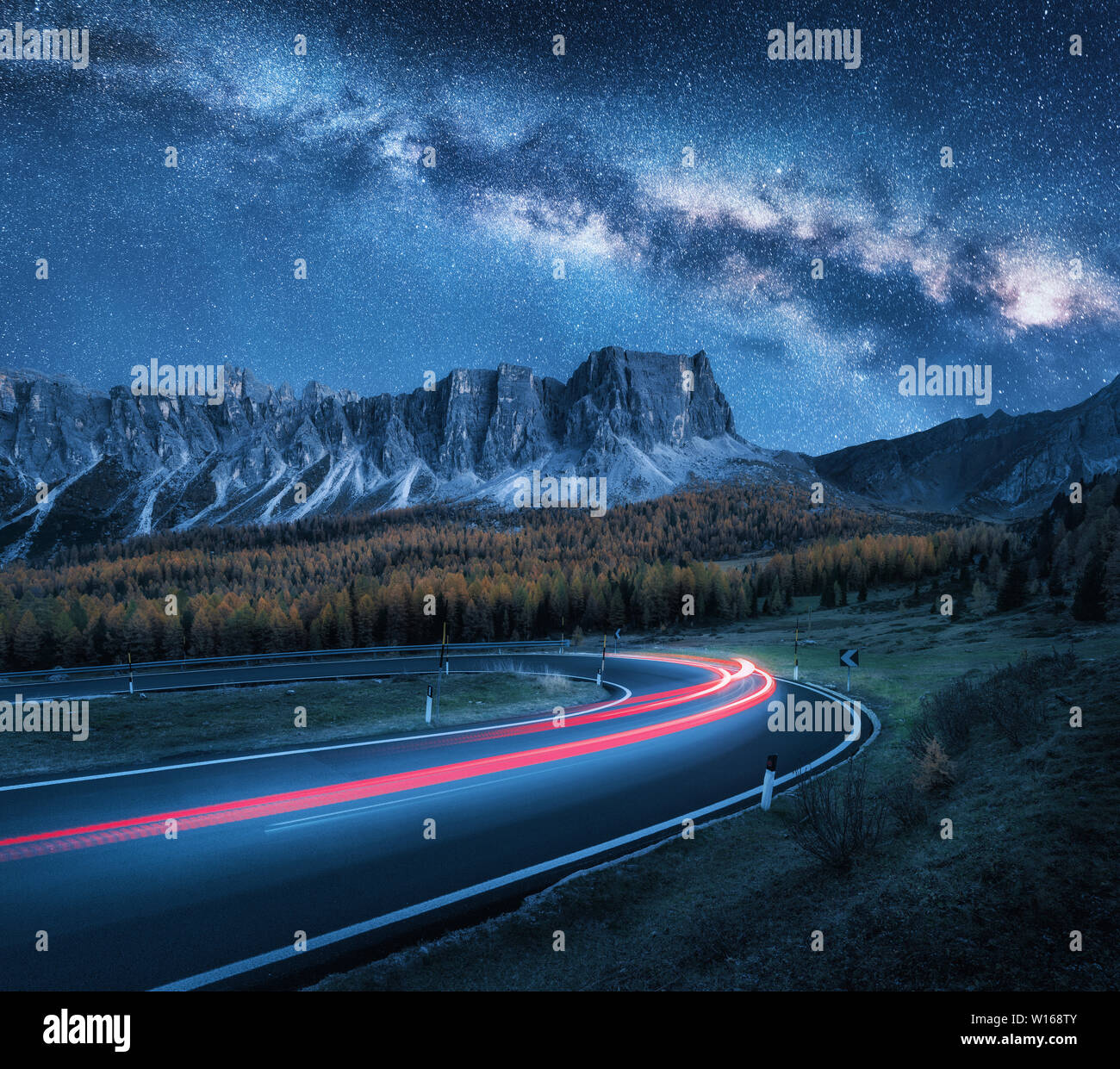 Milky way over road hi-res stock photography and images - Alamy