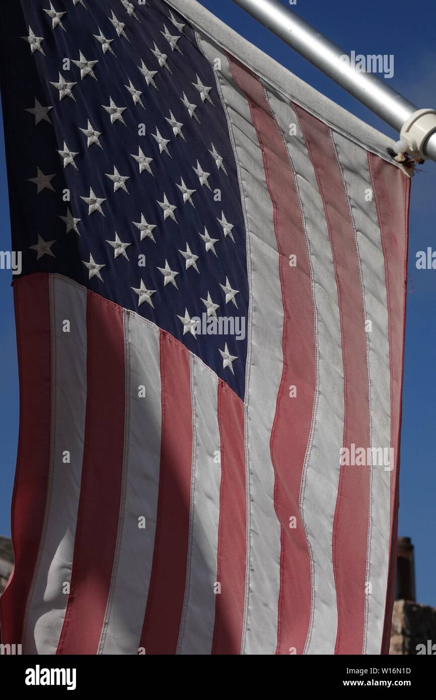 Old american flag 13 stars hi-res stock photography and images - Alamy