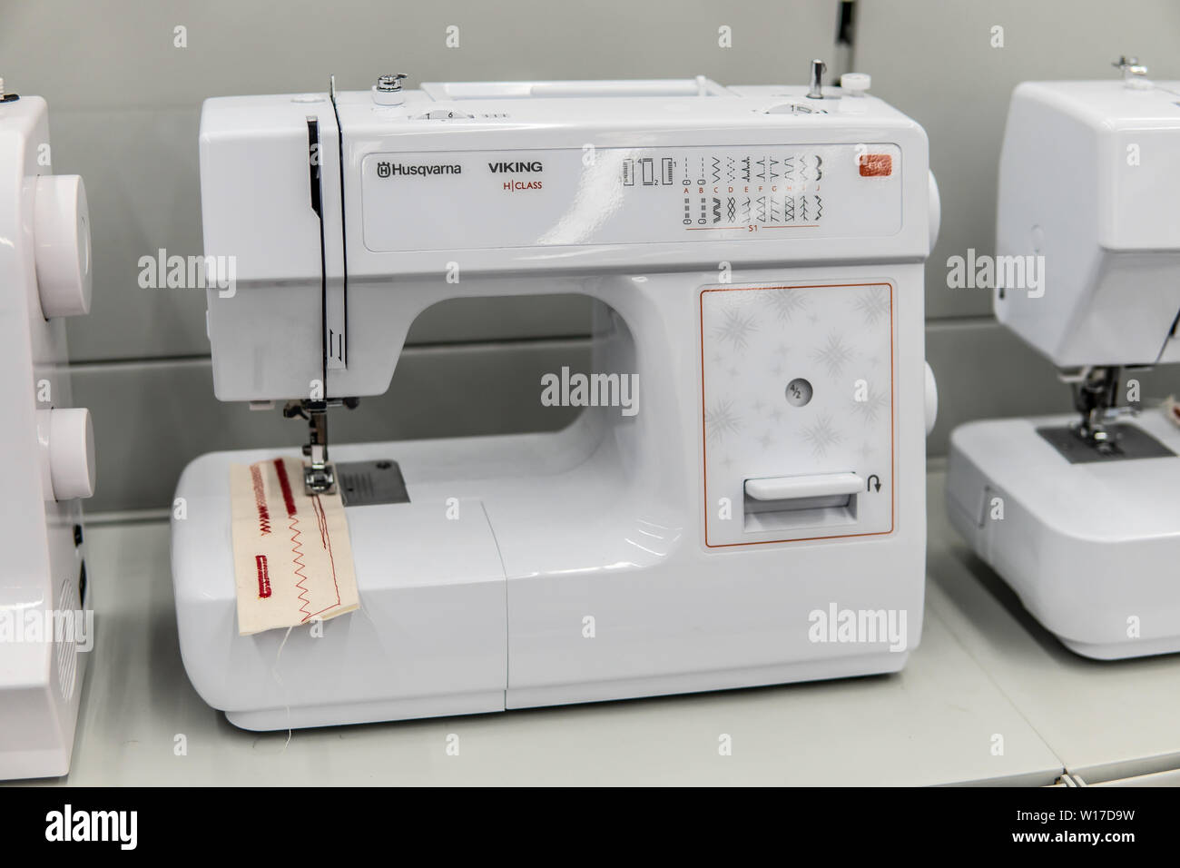 Tailor sewing clothes inside workshop hi-res stock photography and images -  Page 2 - Alamy