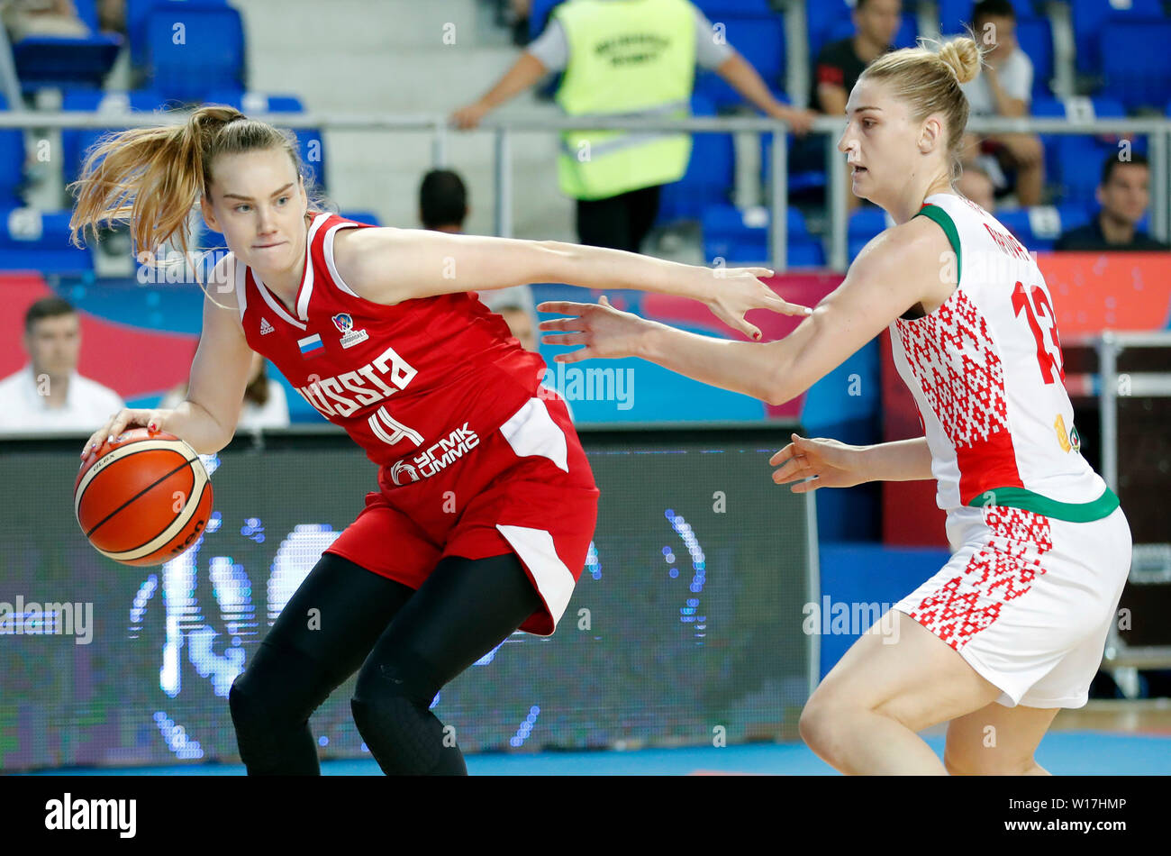 Zrenjanin, Serbia. 30th June, 2019. Raisa Musina (L) of Russia vies with  Maryia Papova of Belarus during a group match at the FIBA Women's  EuroBasket 2019 tournament basketball match in Zrenjanin, Serbia,
