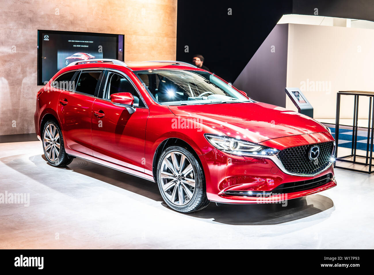 Vrijlating Ga trouwen Midden Brussels, Belgium, Jan 2019 red Mazda 6 station wagon, Brussels Motor Show, 3rd gen, GL, facelift, mid-size car manufactured in Japan by Mazda Stock Photo - Alamy Vrijlating Ga trouwen Midden Brussels, Belgium, Jan 2019 red Mazda 6 station wagon, Brussels Motor Show, 3rd gen, GL, facelift, mid-size car manufactured in Japan by Mazda Stock Photo - Alamy