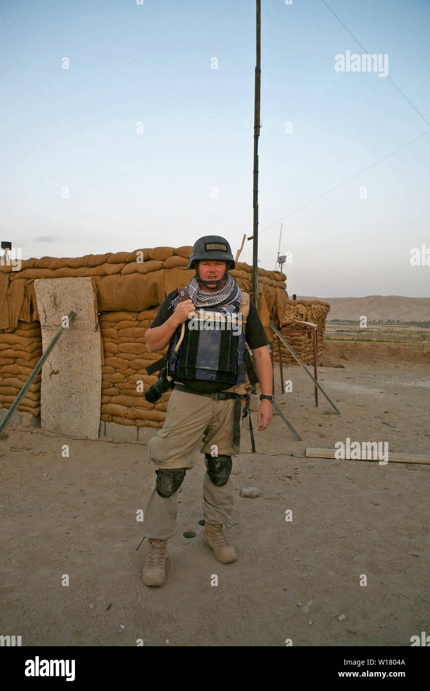 photographer Andy Bush Sang in Afghanistan 2006 Stock Photo