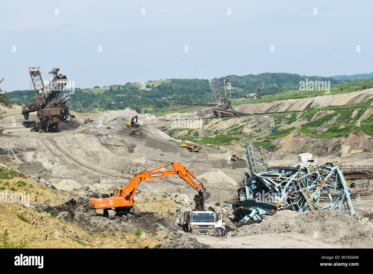 Coal mine accident with a heavy extraction machine inside the coal