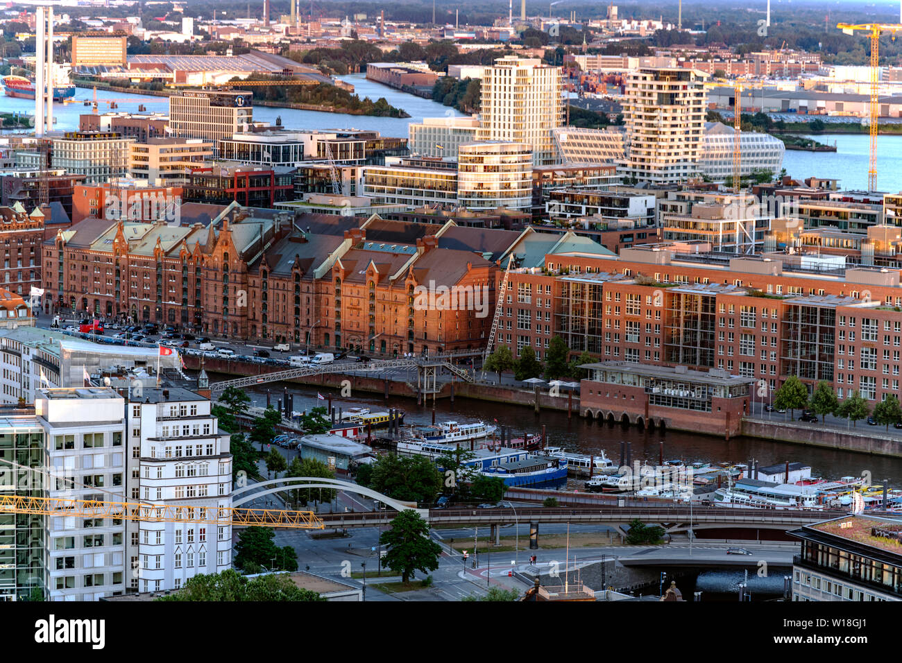 Speicherstadt, Hafencity, Strandkai in Hamburg aus
