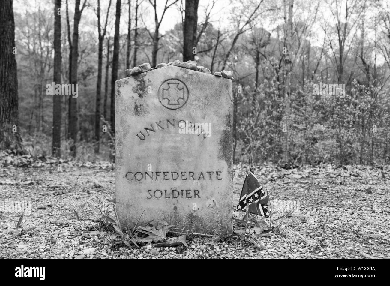 Gravestone for Unknown Confederate Soldier. Natchez Trace Parkway, Mile 269, near Tupelo, Mississippi, USA. Stock Photo