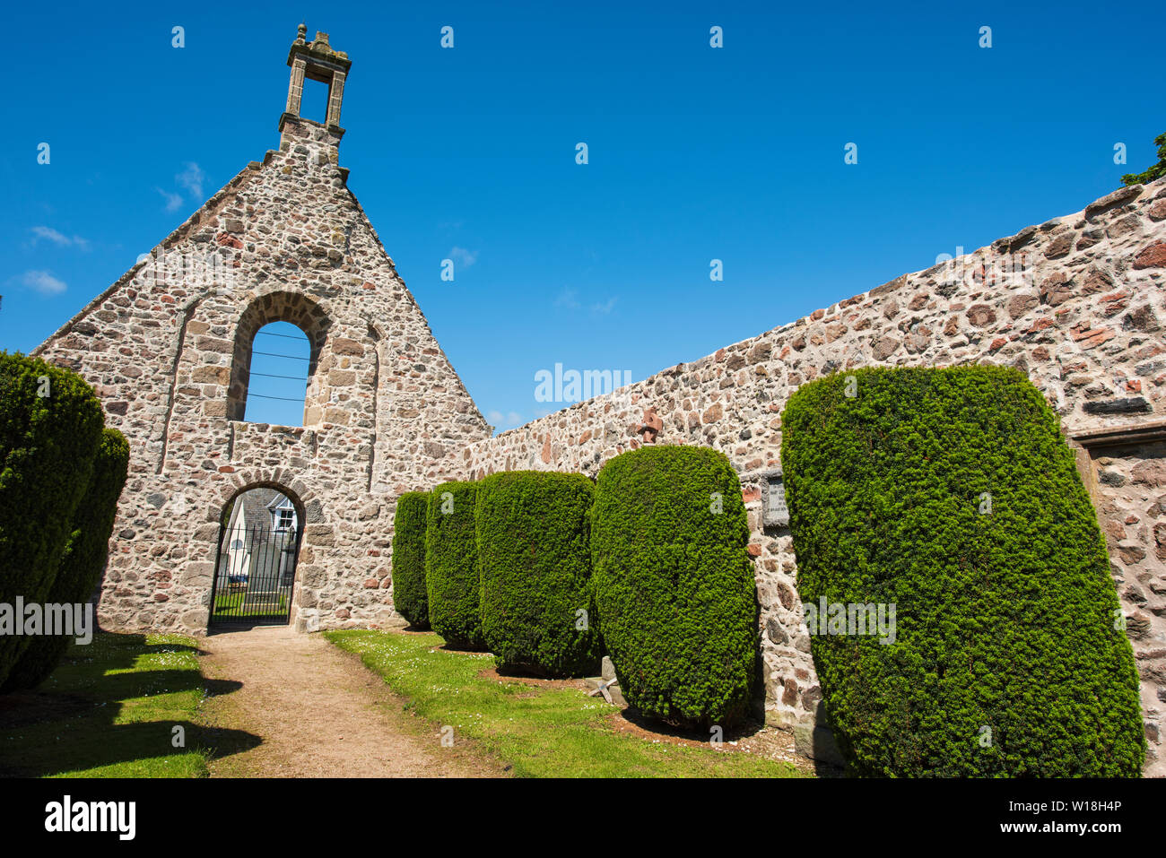 Kincardine O'Neil Old Parish Church and Hospital, Kincardine O'Neil