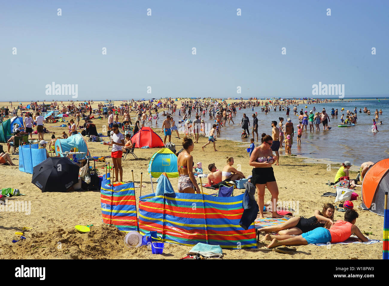 Crowds on the beach at Wells-next-the-Sea Stock Photo