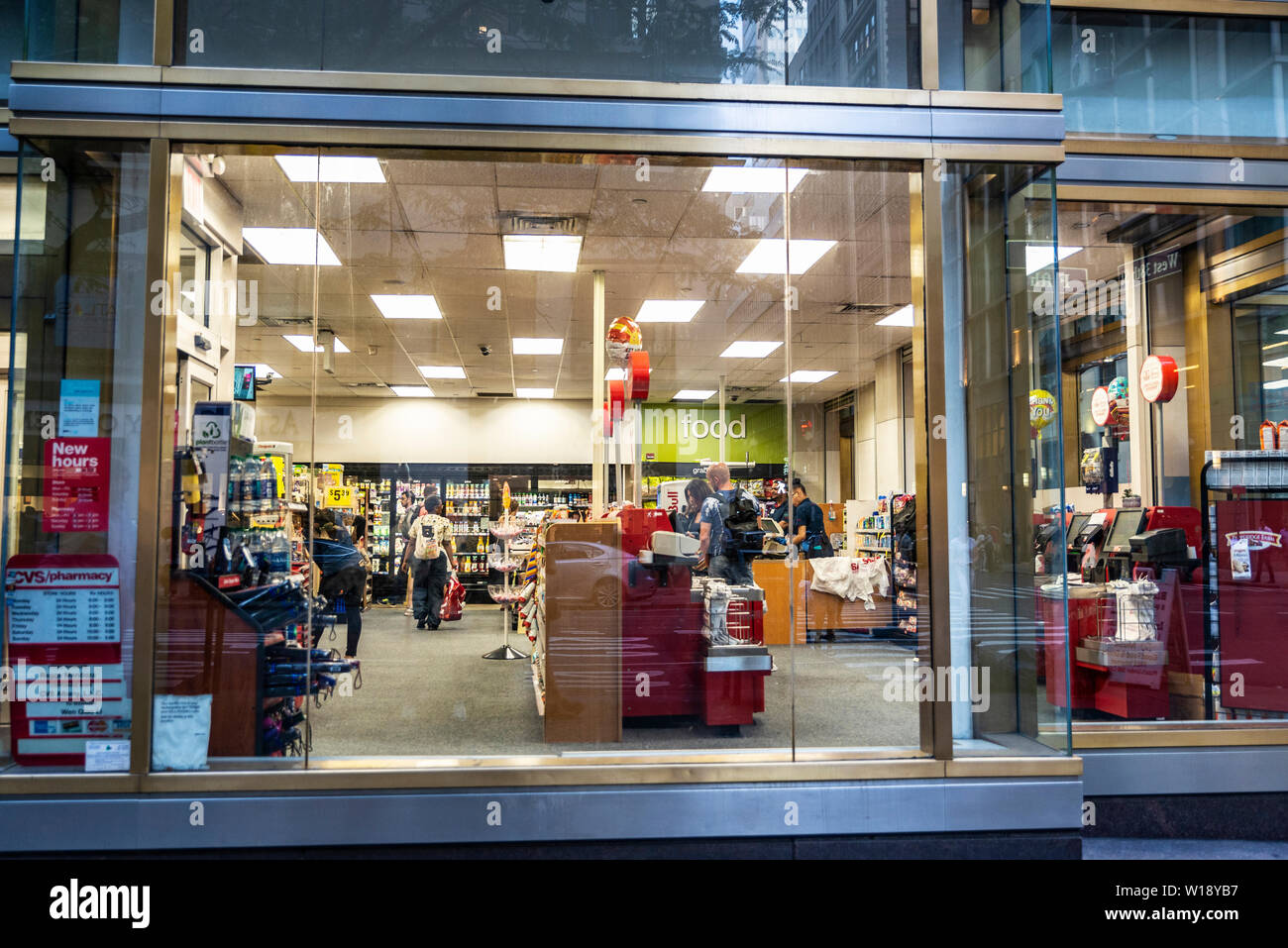 New York City, USA - August 1, 2018: Supermarket with people inside in Fifth Avenue (5th Avenue), Manhattan, New York City, USA Stock Photo