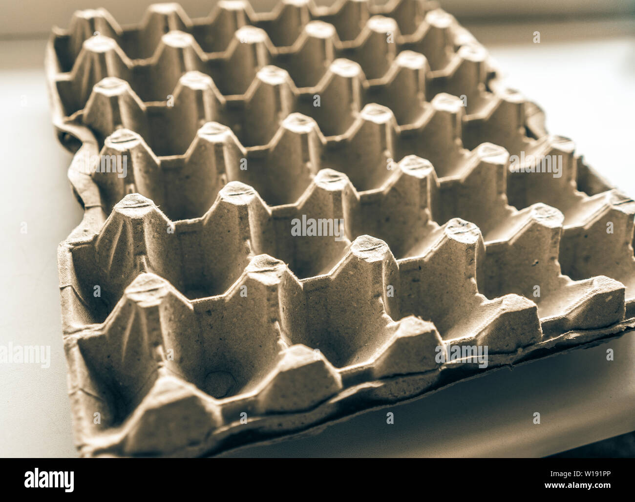 Open Empty Cardboard Egg Container Box, Farm Egg Tray Carton Grid