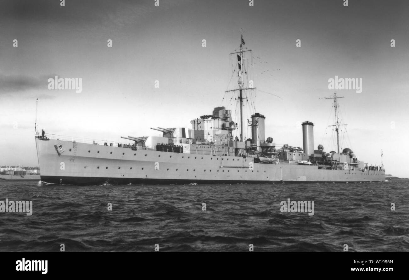 Hms aurora hi-res stock photography and images - Alamy