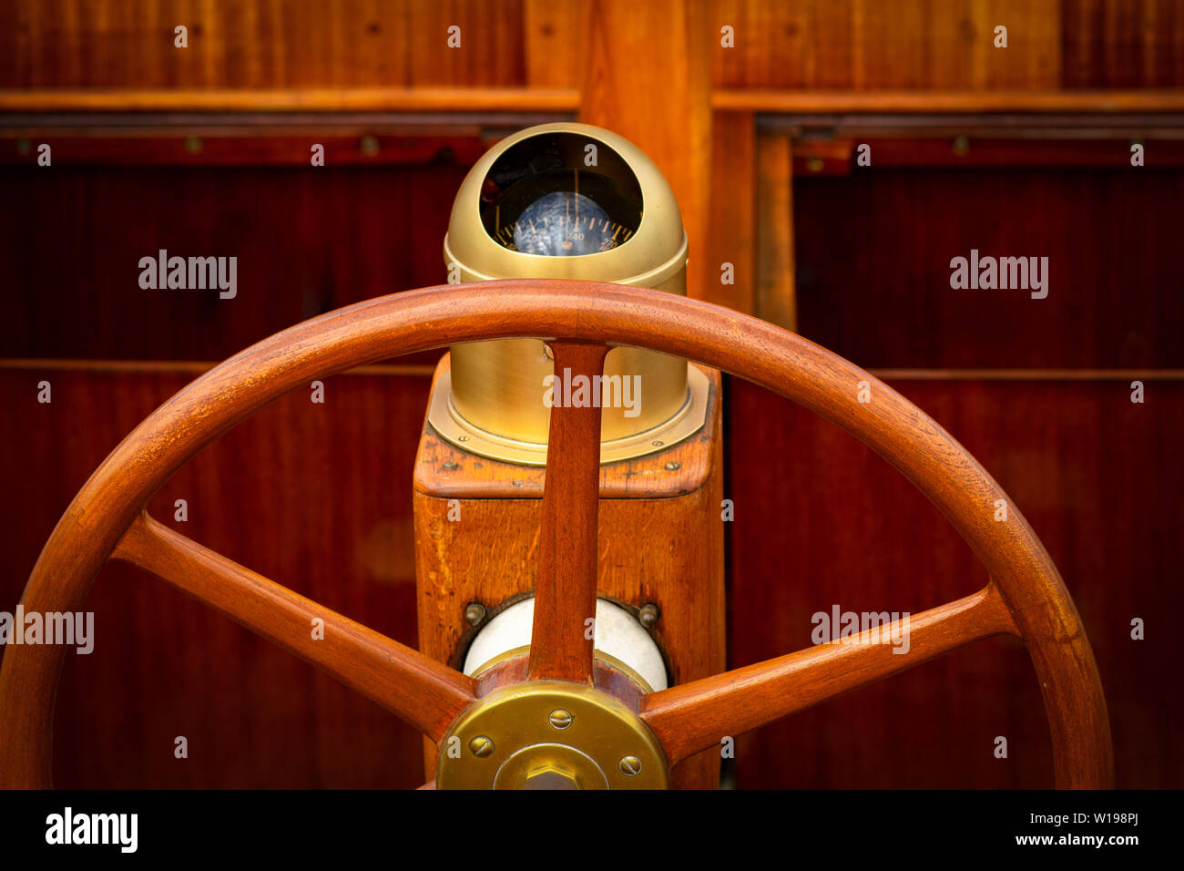 Vintage steering wheel hires stock photography and images Alamy