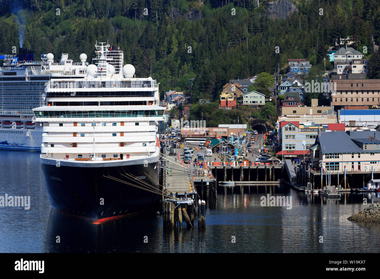 cruise-ship-in-ketchikan-alaska-usa-stock-photo-alamy