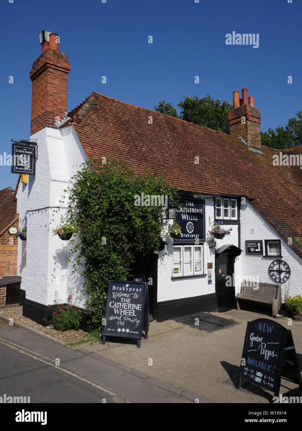 The cathrine wheel pub hires stock photography and images Alamy
