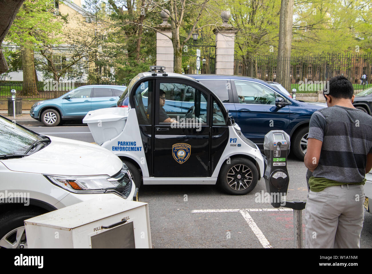 Smart parking meter hires stock photography and images Alamy