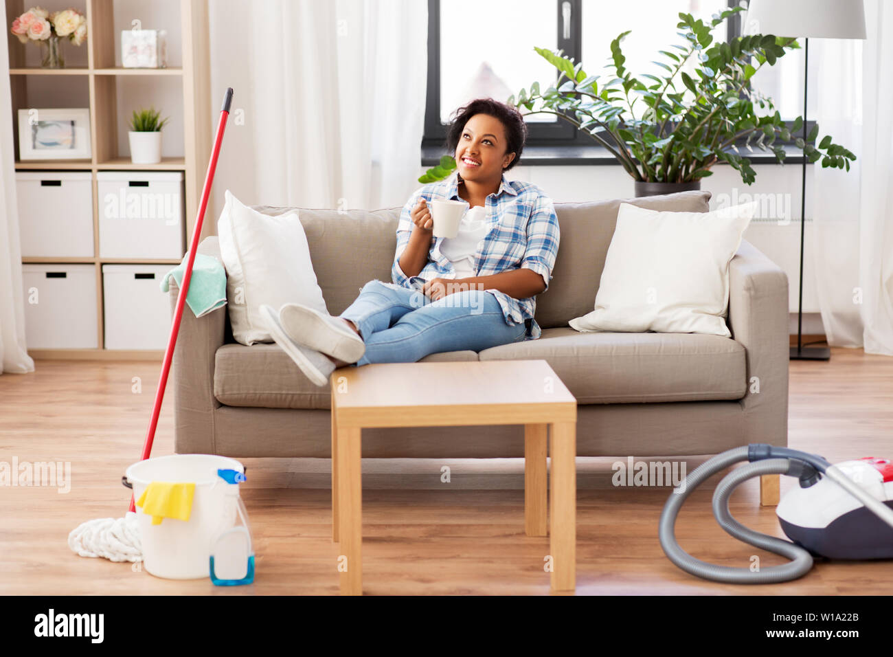 Tea cleaning hi-res stock photography and images - Alamy