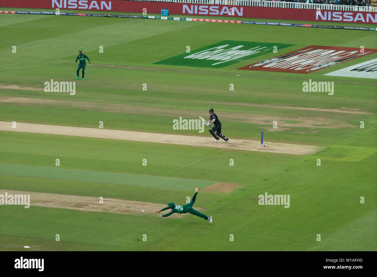 Cricket Ball Catch High Resolution Stock Photography and Images Alamy