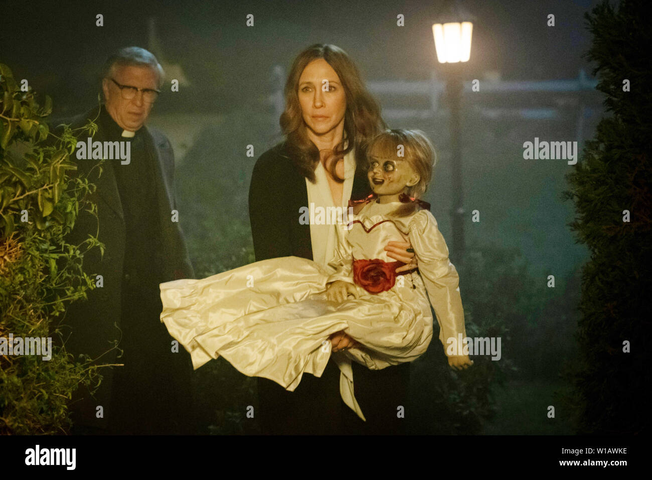 ANNABELLE COMES HOME, (aka ANNABELLE 3), from left: Steve Coulter, Vera