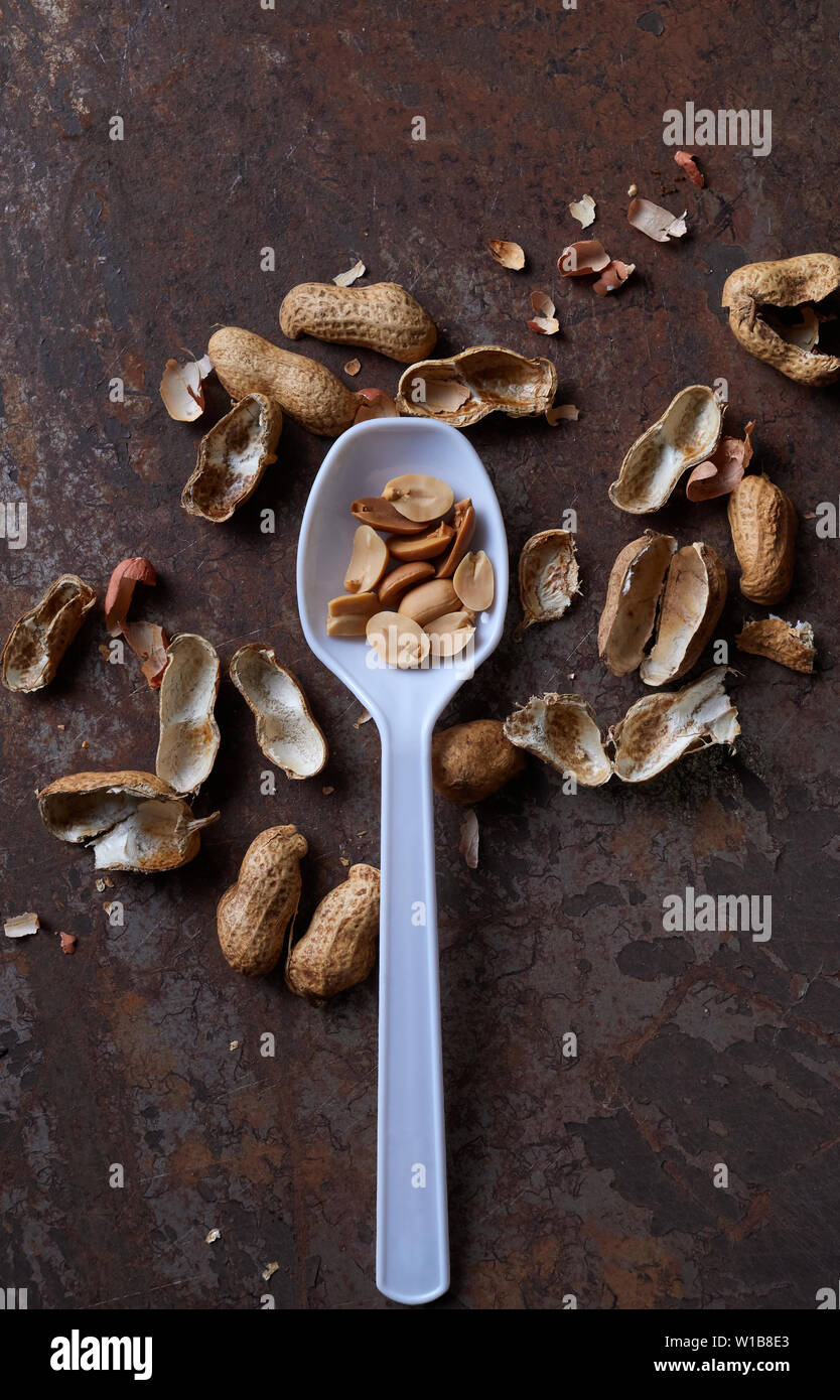 Peanut shells hires stock photography and images Alamy