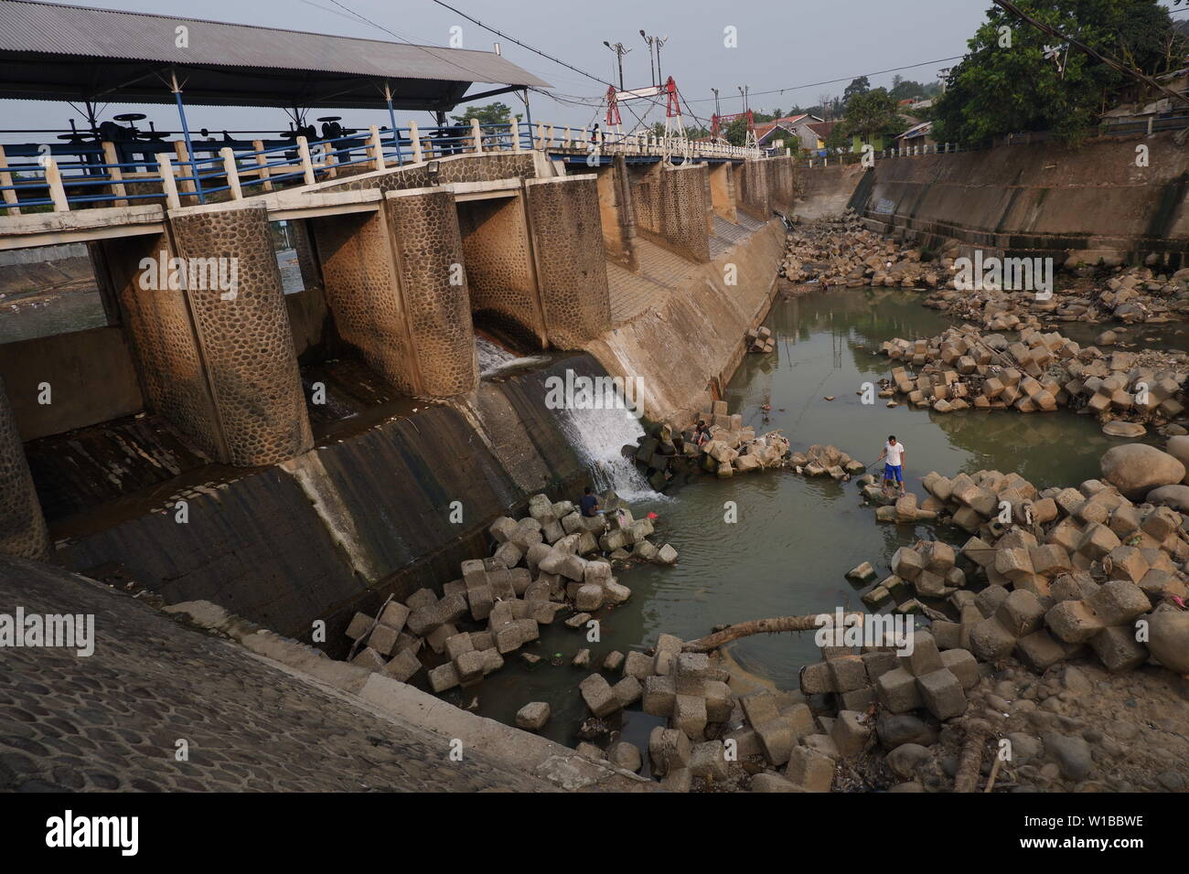 Ciliwung river jakarta 2019 hi-res stock photography and images - Alamy