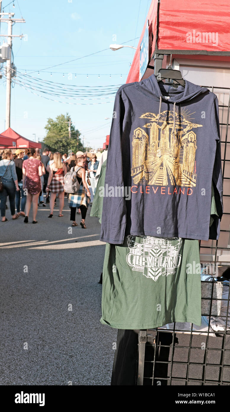 Cleveland summer night market hires stock photography and images Alamy