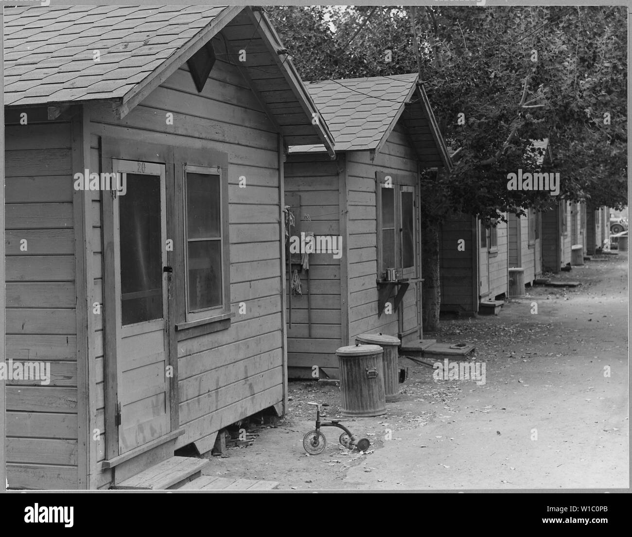Contra Costa County, California. Tworoom cabins, with inside running
