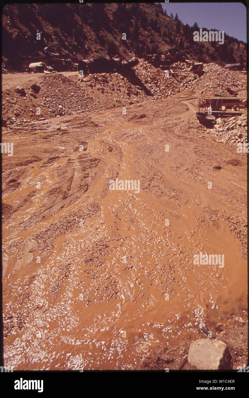 Gold washing operation hi-res stock photography and images - Alamy