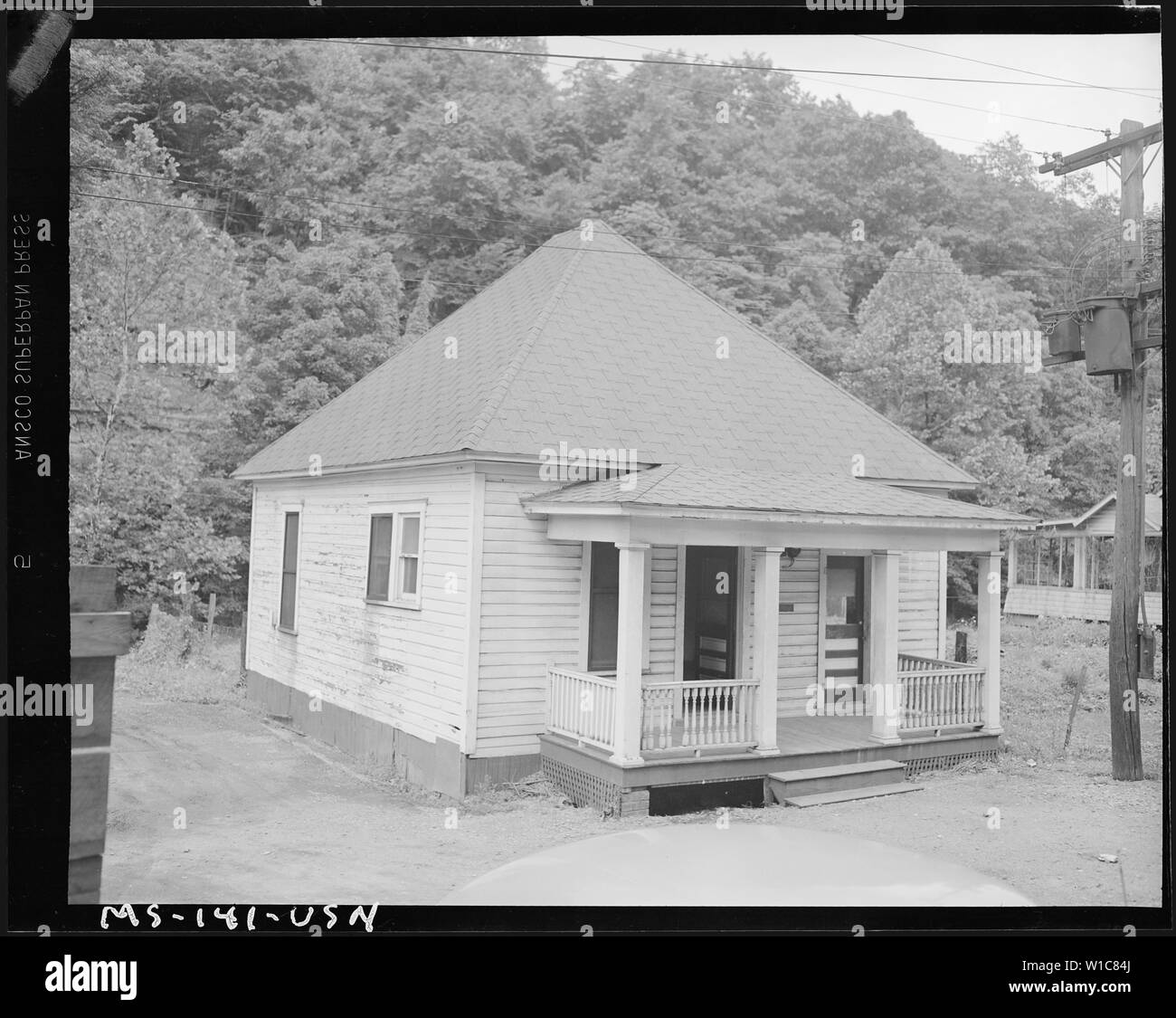 Doctor's office and dispensary. Koppers Coal Division, Federal 1 Mine