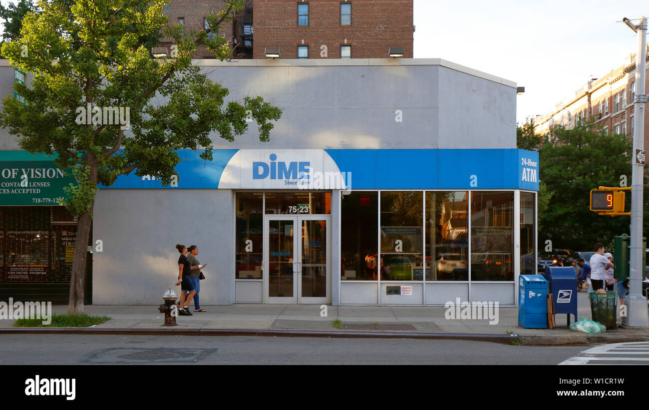 Dime Savings Bank, 75-23 37th Ave, Queens, New York. NYC storefront photo of a bank branch in Jackson Heights. Stock Photo