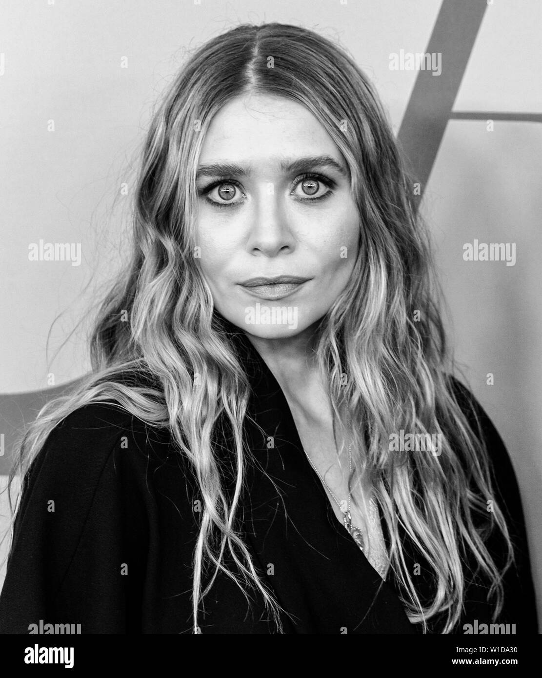 Ashley olsen Black and White Stock Photos & Images Alamy