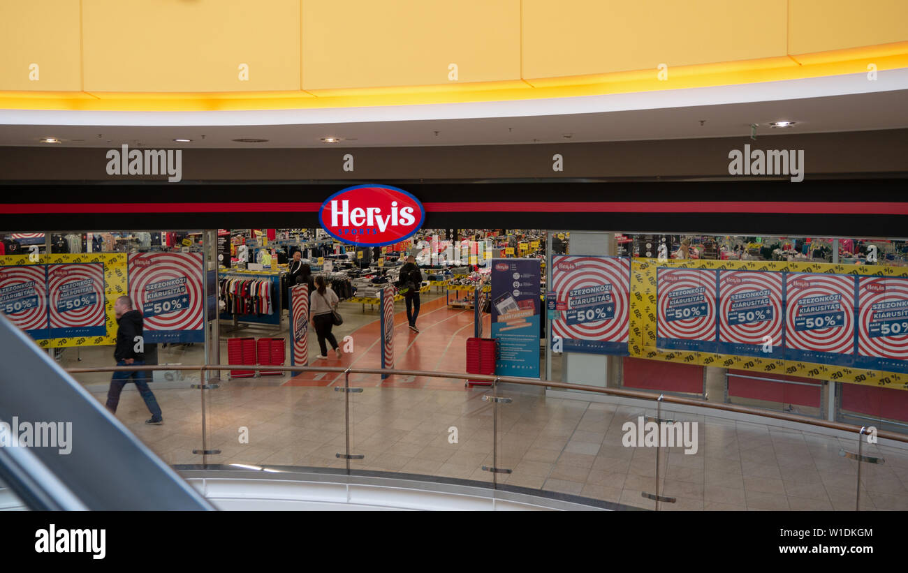 Austria retail facade hi-res stock photography and images - Alamy