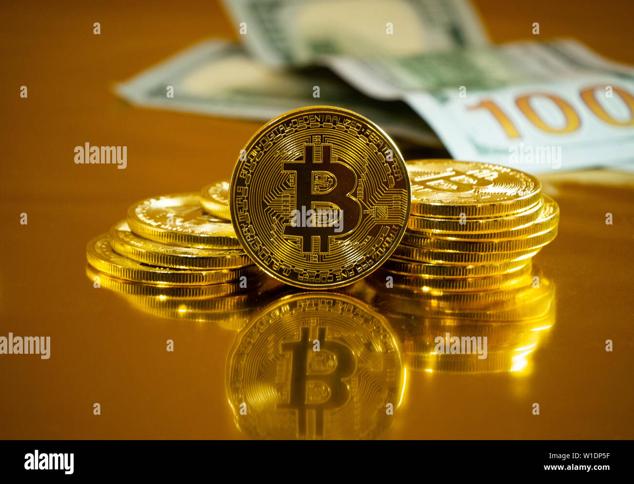 Usd btc hi-res stock photography and images - Page 5 - Alamy