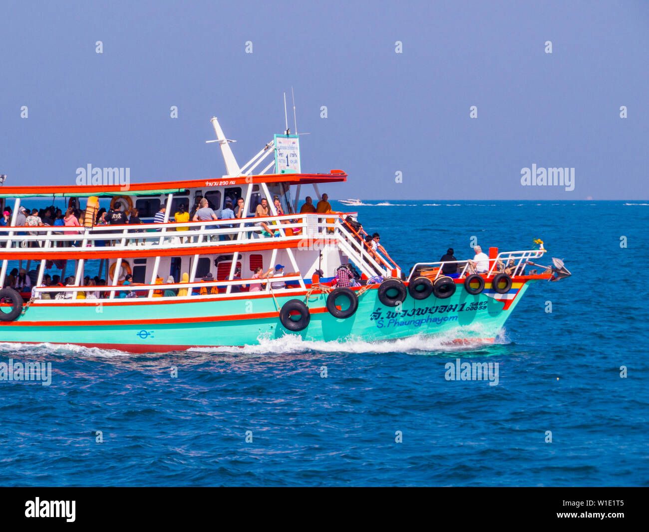 PATTAYA, THAILAND - DECEMBER 25, 2018: View of the ferry boat from Pattaya to Koh Larn island. Stock Photo